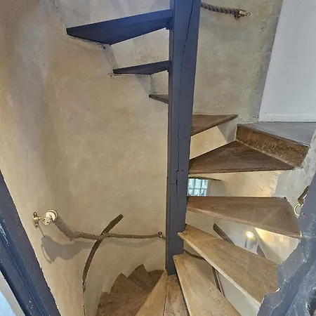 Apartment Duplex Atypique: Historic Retreat Near D-day Beaches *